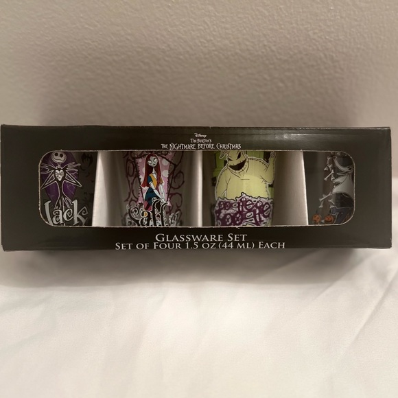 Tim Burton's The Nightmare Before Christmas Glassware Set ~ 1.5 oz Shot Glasses - Picture 2 of 5